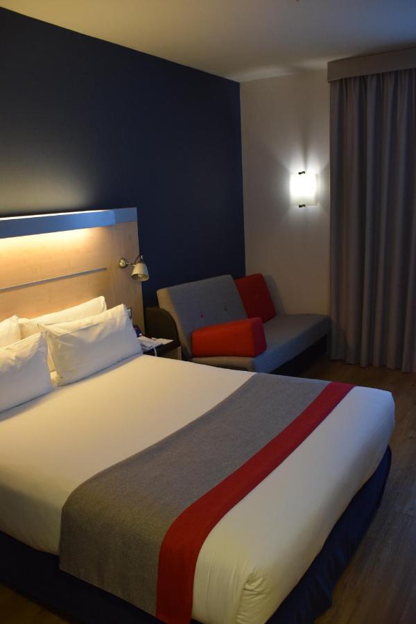 Hotel Holiday Inn Express Madrid-Rivas By Ihg Екстер'єр фото