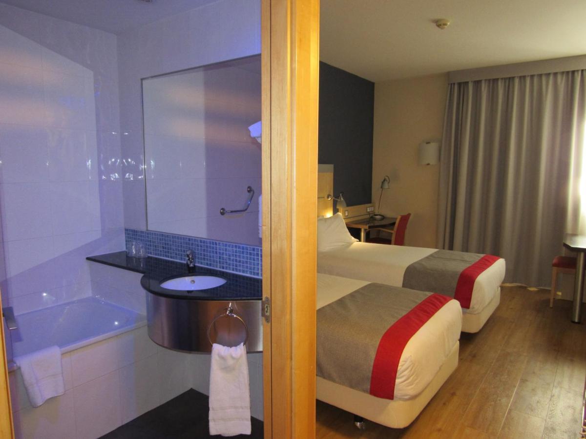 Hotel Holiday Inn Express Madrid-Rivas By Ihg Екстер'єр фото